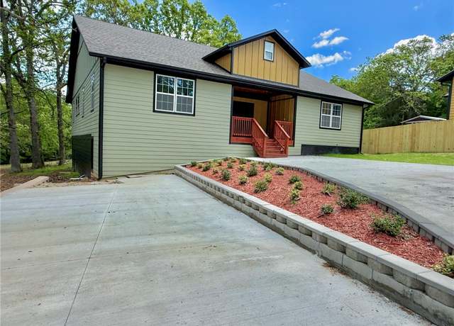 Property at 4246 N Howard Porter Rd, Springdale, AR 72764, 4 beds, 3 baths