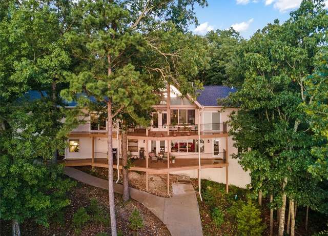 Property at 36 Reading Ln, Bella Vista, AR 72714, 4 beds, 4 baths