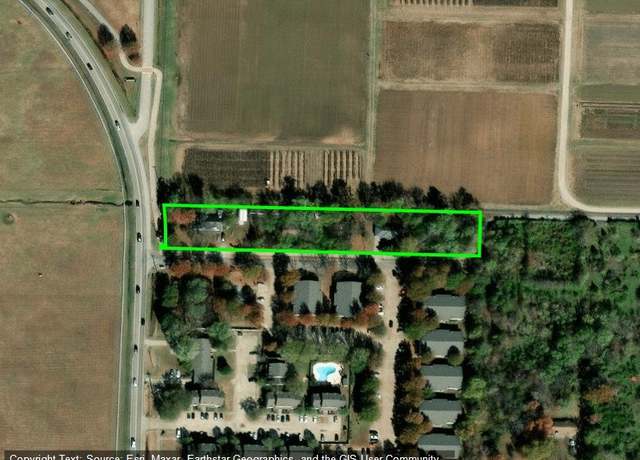 Property at 2190 N Garland Ave, Fayetteville, AR 72704, 3 beds, 2 baths