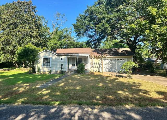 Property at 234 S Galveston, Russellville, AR 72801, 3 beds, 1 bath