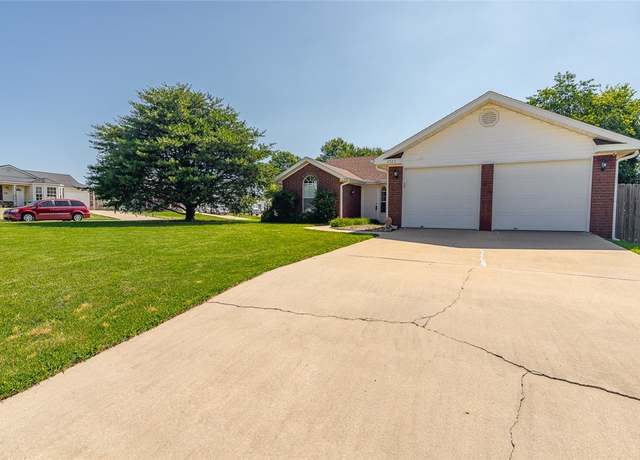 Property at 2523 Meadow Lake St, Springdale, AR 72764, 3 beds, 2 baths