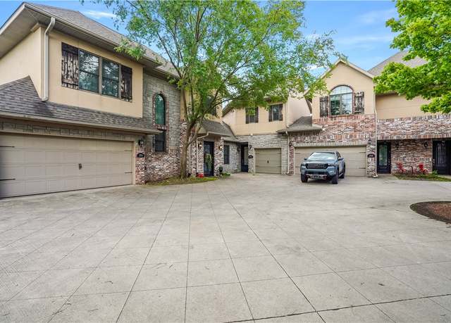 Property at 2712 S Everest Ave, Rogers, AR 72758, 2 beds, 2.5 baths