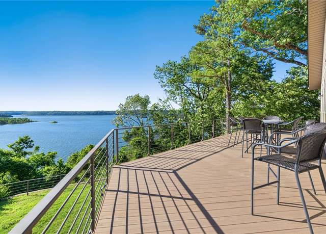Property at 40 Rivercliff Rd, Rogers, AR 72756, 3 beds, 2.5 baths
