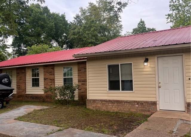 Property at 1113 SE 4 Ave, Atkins, AR 72823, 4 beds, 1.5 baths