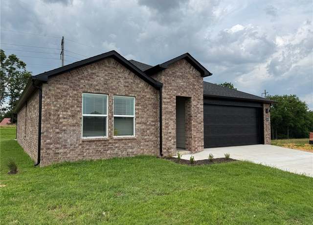 Property at 1478 Ridgeview Dr, Springdale, AR 72762, 4 beds, 2 baths