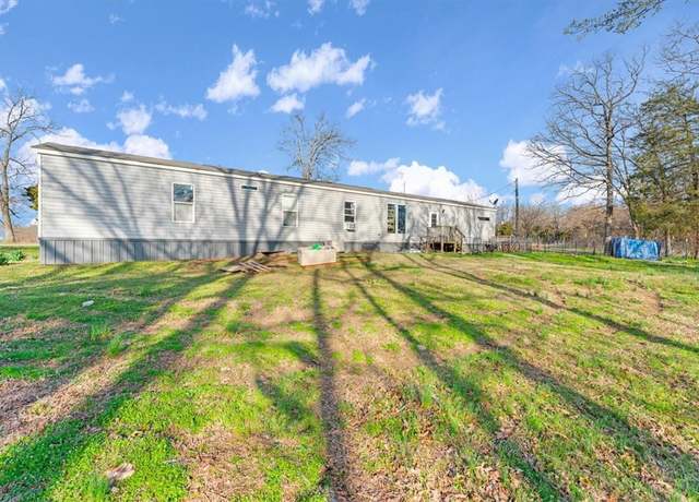 Property at 2.85+/- Acres 23907 W Ar-102 Hwy, Gravette, AR 72736, 3 beds, 2 baths