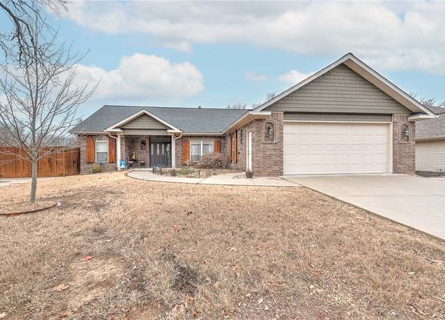 Property at 1 Bobwith Ln, Bella Vista, AR 72714, 3 beds, 2 baths