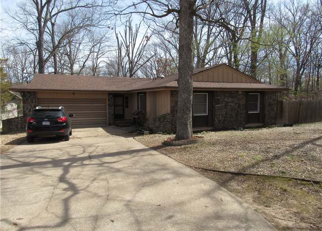 Property at 6 Wyndham Ln, Bella Vista, AR 72715, 3 beds, 2 baths