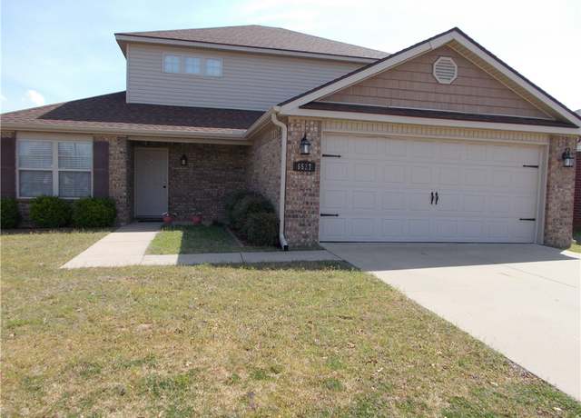 Property at 6527 Huntington Ct, Fort Smith, AR 72916, 3 beds, 2.5 baths