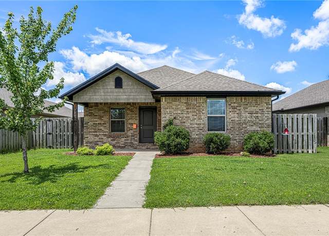 Property at 708 SW Willowpoint Rd, Bentonville, AR 72712, 3 beds, 2 baths
