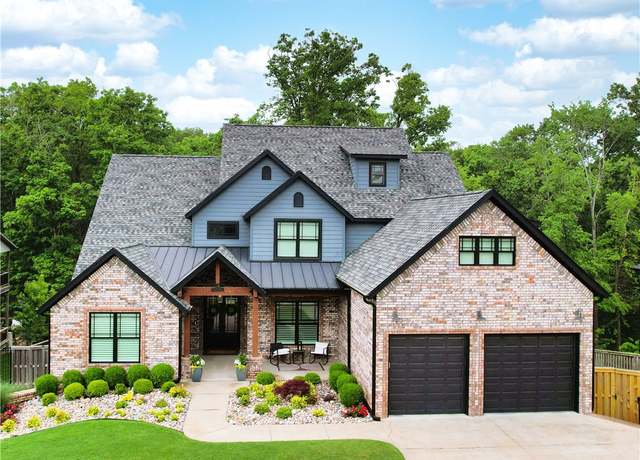 Property at 3220 Laurel Cir, Centerton, AR 72719, 5 beds, 4 baths
