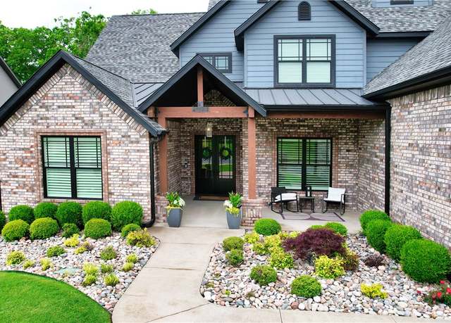 Property at 3220 Laurel Cir, Centerton, AR 72719, 5 beds, 4 baths