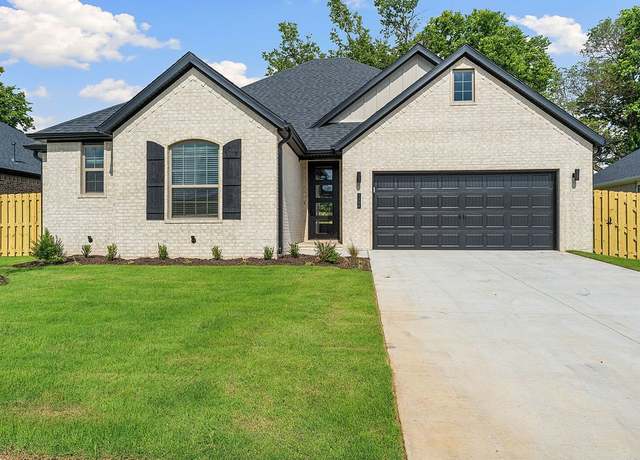 Property at 1306 Christman St, Pea Ridge, AR 72751, 4 beds, 2 baths