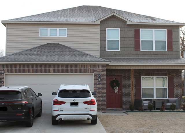 Property at 1175 E Sparrow Cir, Fayetteville, AR 72701, 5 beds, 3.5 baths