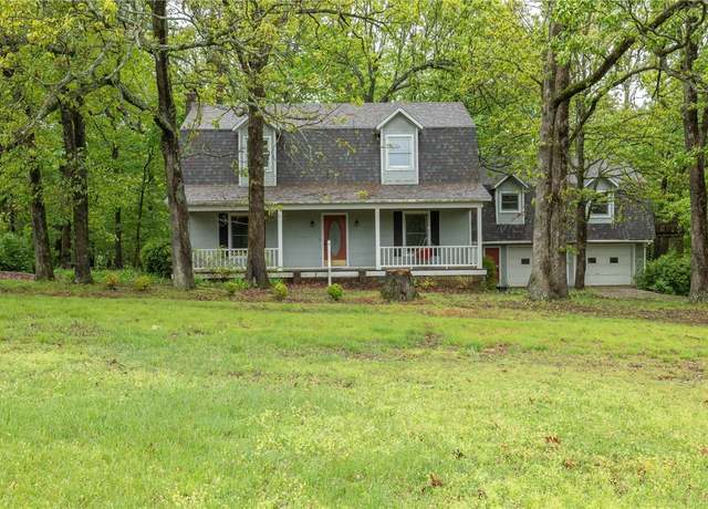 Property at 828 Callihan Loop, Tontitown, AR 72762, 4 beds, 3.5 baths