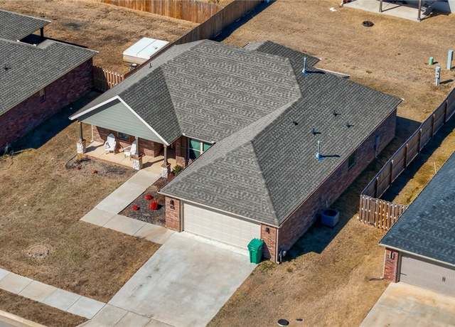 Property at 80 E Joliet St, Farmington, AR 72730, 4 beds, 2 baths