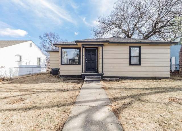 Property at 845 S Wright St, Siloam Springs, AR 72761, 3 beds, 1 bath