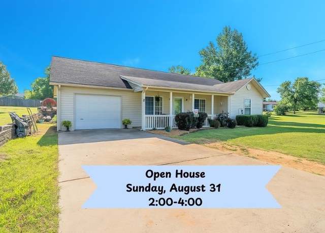 Property at 902 Acorn St, Huntsville, AR 72740, 3 beds, 2 baths