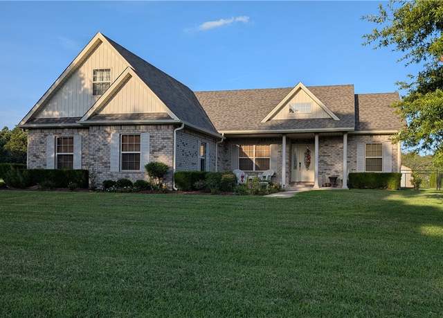 Property at 520 Madison 8593, Huntsville, AR 72740, 3 beds, 2 baths