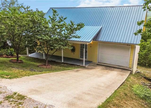 Property at 8 Blackfoot Dr, Holiday Island, AR 72631, 2 beds, 1 bath