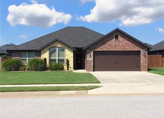 Property at 6102 S 37th St, Rogers, AR 72758, 3 beds, 2 baths