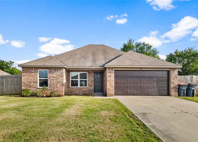 Property at 839 N Jessica Leigh St, Elkins, AR 72727, 4 beds, 2 baths