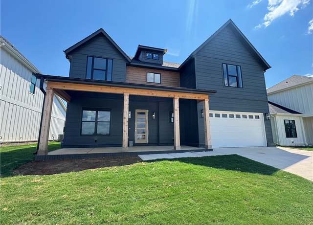 Property at 4114 Erin Dr, Rogers, AR 72758, 4 beds, 3.5 baths