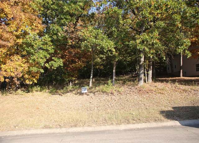 Property at 1646 N Forrest Hts, Fayetteville, AR 72703