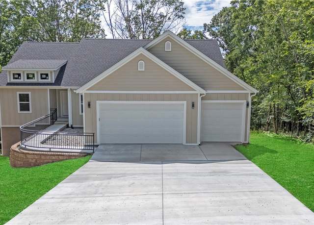 Property at 13 Hudson Ln, Bella Vista, AR 72715, 3 beds, 2 baths
