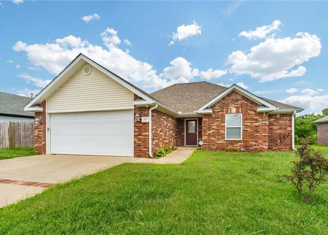 Property at 805 Asher Dr, Rogers, AR 72758, 3 beds, 2 baths