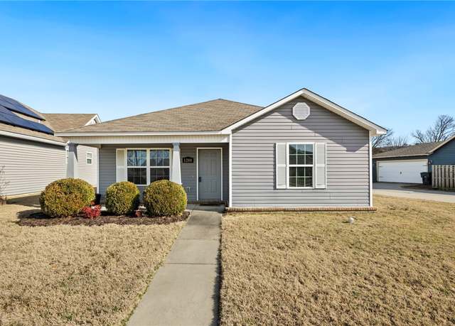 Property at 1200 S Lyndon Xing, Fayetteville, AR 72704, 3 beds, 2 baths