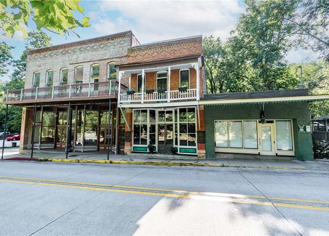 Property at 63 N Main St, Eureka Springs, AR 72632, 1 bed, 1.5 baths