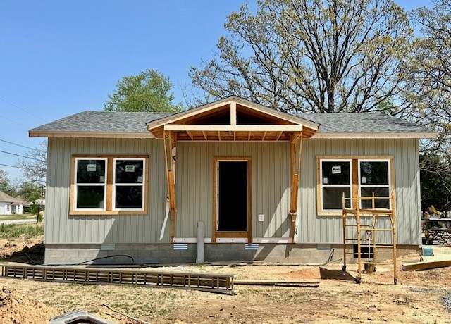 Property at 5771 Cedar Dr, Colcord, OK 74338, 2 beds, 2 baths