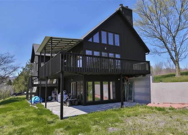 Property at 15201 Meadow Ln, Lowell, AR 72745, 3 beds, 3.5 baths