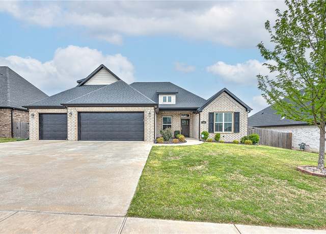 Property at 746 Saffron Ave, Tontitown, AR 72762, 4 beds, 3 baths