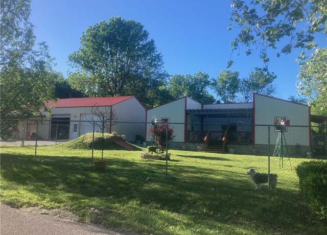 Property at 702 Cherry St, Berryville, AR 72616, 1 bed, 1 bath