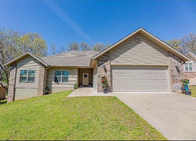 Property at 46 Penzance Dr, Bella Vista, AR 72714, 3 beds, 2 baths