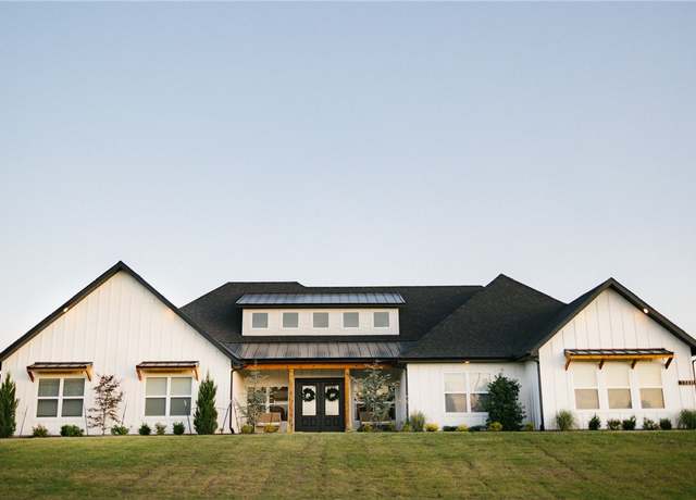 Property at 13331 Bethel Blacktop Rd, Farmington, AR 72730, 6 beds, 5 baths