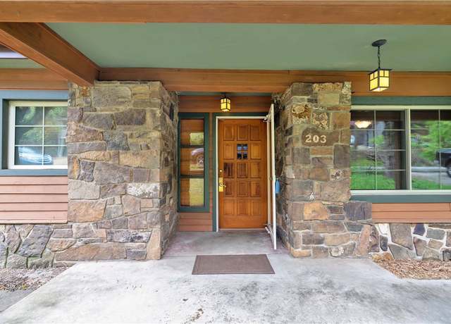 Property at 203 N Oklahoma Way, Fayetteville, AR 72701, 3 beds, 2 baths