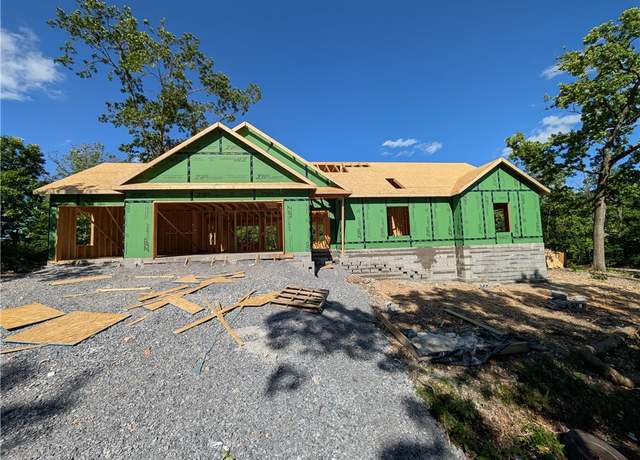 Property at 11 Fountainhall Cir, Bella Vista, AR 72715, 3 beds, 2 baths