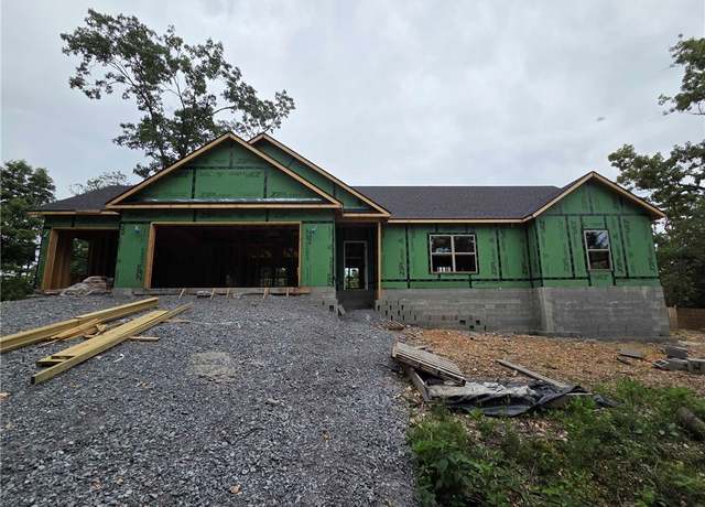 Property at 11 Fountainhall Cir, Bella Vista, AR 72715, 3 beds, 2 baths