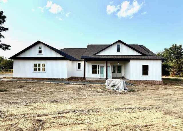 Property at 10143 Eastgate Cir, Dardanelle, AR 72834, 4 beds, 3 baths