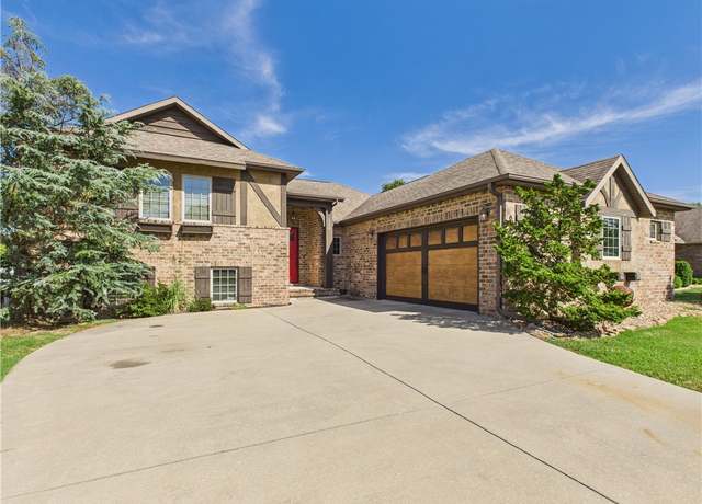 Property at 304 N Bonda Way, Nixa, MO 65714, 5 beds, 3 baths