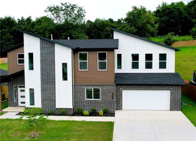 Property at 1317 Bunker Dr, Pea Ridge, AR 72751, 4 beds, 3 baths