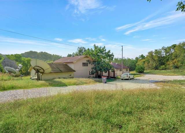 Property at 9379 Technology Dr, Rogers, AR 72756, 4 beds, 2 baths