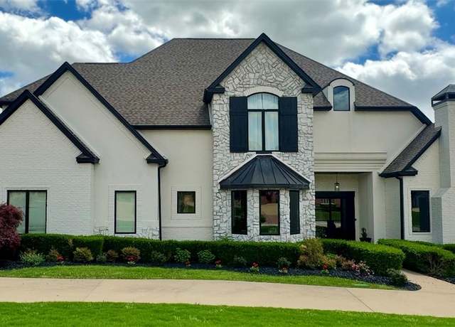Property at 46 W Buckingham Dr, Rogers, AR 72758, 4 beds, 3.5 baths