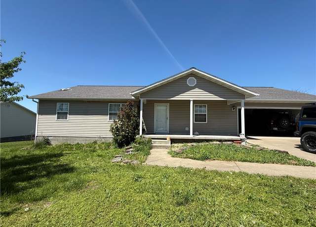 Property at 1306 Sunset Blvd, Berryville, AR 72616, 4 beds, 2 baths