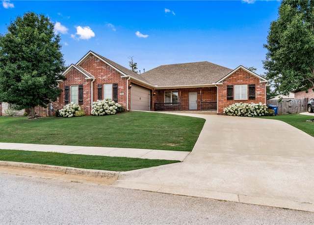 Property at 5902 SW Knotty Pine Rd, Bentonville, AR 72713, 3 beds, 2.5 baths