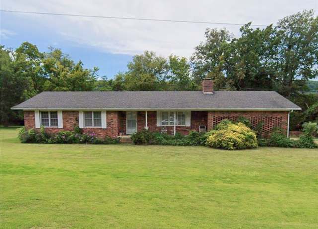 Property at 107 Jeff St, Marshall, AR 72650, 3 beds, 2 baths