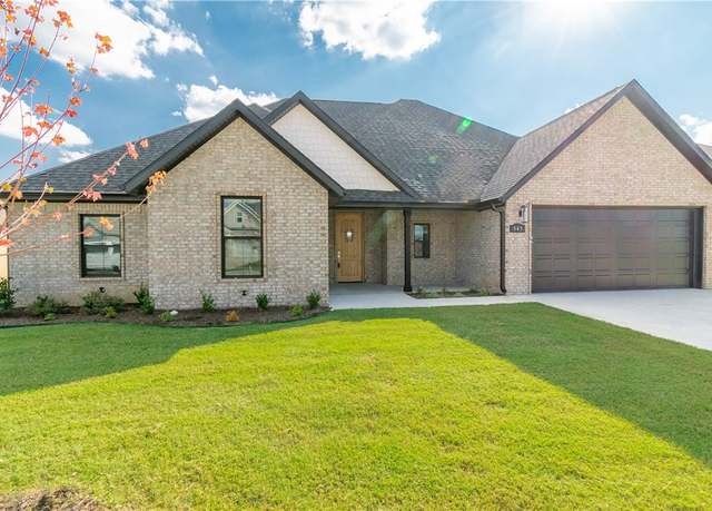Property at 945 Pergola, Tontitown, AR 72762, 4 beds, 3 baths